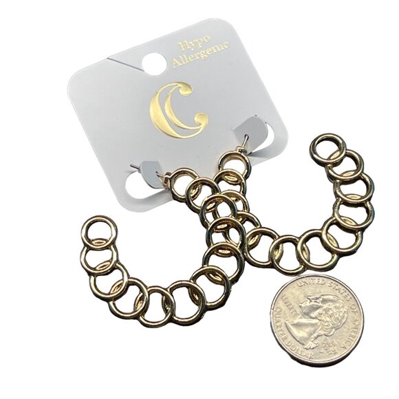 Charming ChGold Tone Hypoallergenic Hoop Earrings With Interlocking Circle Desig - Picture 4 of 7